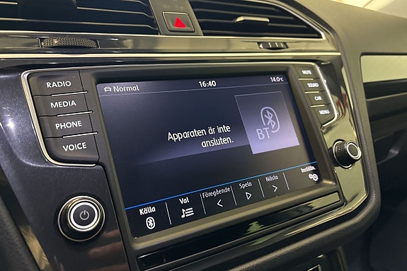 Volkswagen Tiguan 14 of 23