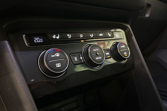 Volkswagen Tiguan 18 of 23