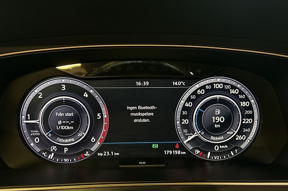 Volkswagen Tiguan 13 of 23