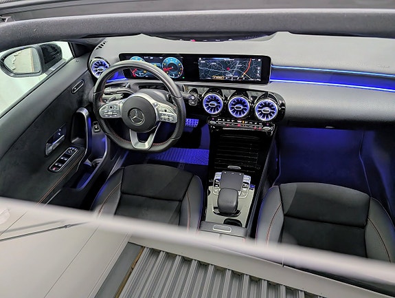 Mercedes-Benz A180 8 of 15