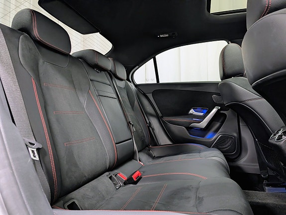 Mercedes-Benz A180 14 of 15