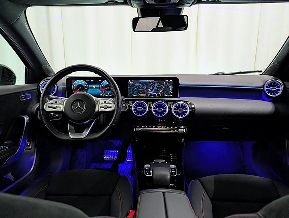 Mercedes-Benz A180 7 of 15