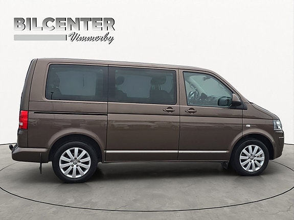 Volkswagen Multivan 7 of 19