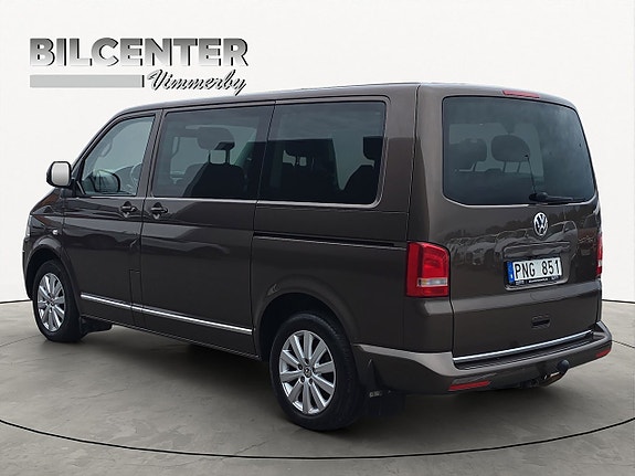 Volkswagen Multivan 4 of 19