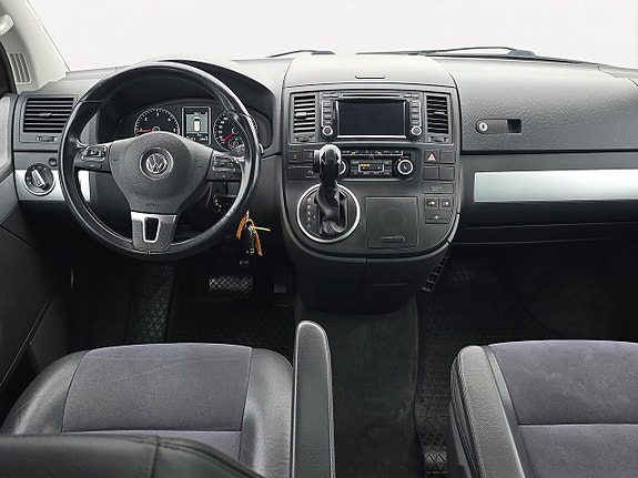 Volkswagen Multivan 15 of 19