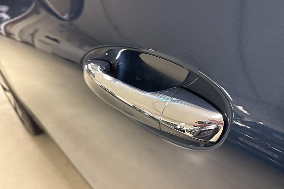 Mercedes-Benz EQA250+ 23 of 27