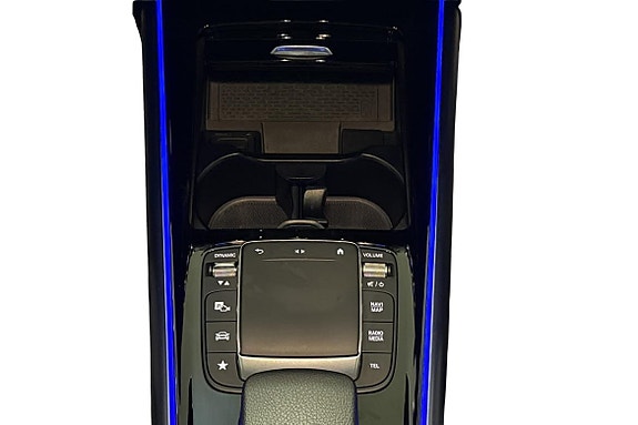 Mercedes-Benz EQA250+ 18 of 27
