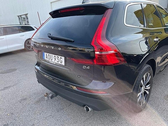 Volvo XC60 3 of 5