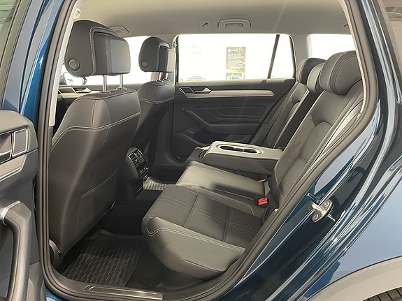 Volkswagen Passat Alltrack 5 of 15