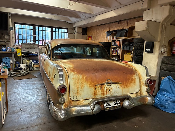 Pontiac Starchief 2 of 6