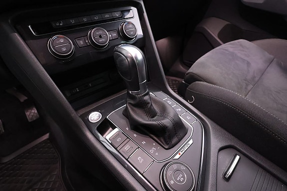 Volkswagen Tiguan 18 of 29