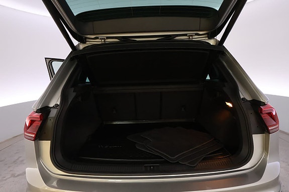 Volkswagen Tiguan 12 of 29