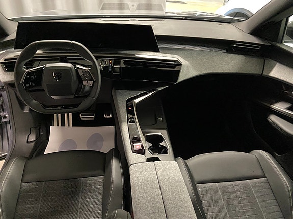 Peugeot 5008 9 of 13