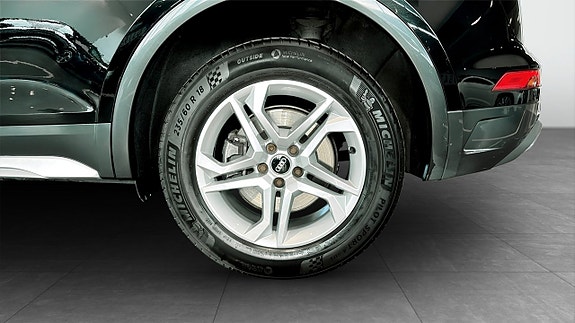 Audi Q5 6 of 16