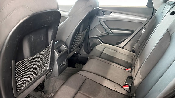 Audi Q5 11 of 16