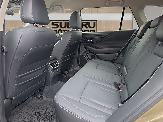 Subaru Outback 9 of 17