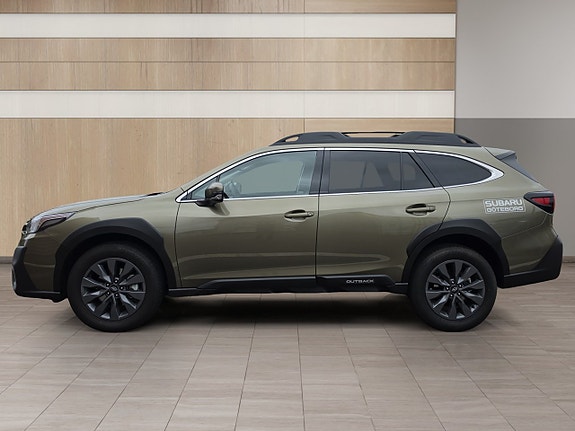 Subaru Outback 2 of 17