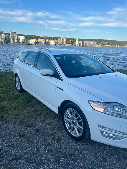 Ford Mondeo 3 of 12