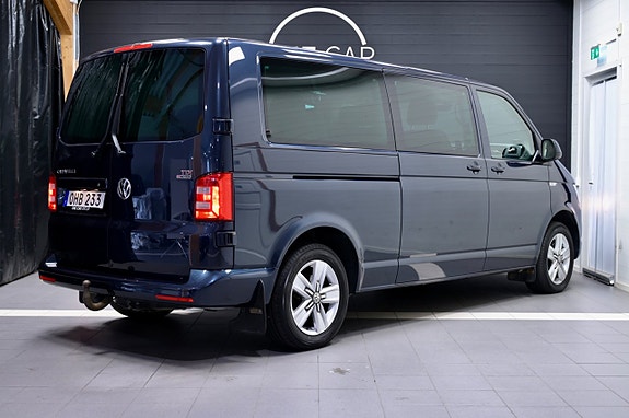 Volkswagen Caravelle 4 of 18