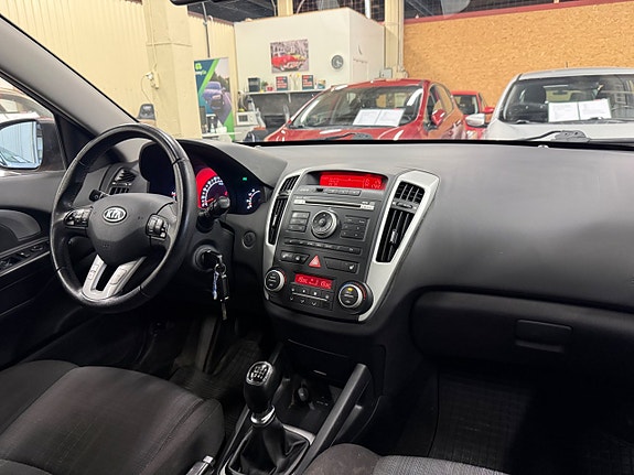 Kia Ceed 7 of 10