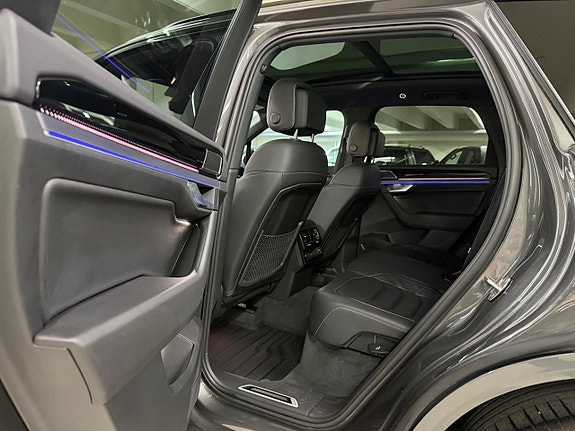 Volkswagen Touareg 14 of 25