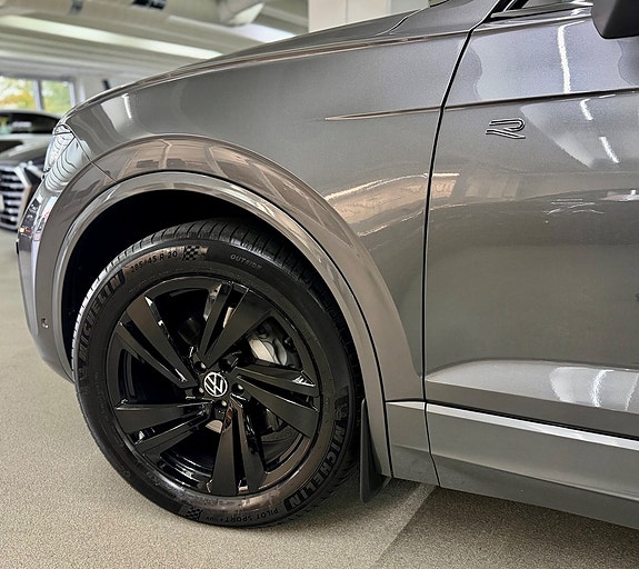 Volkswagen Touareg 7 of 25