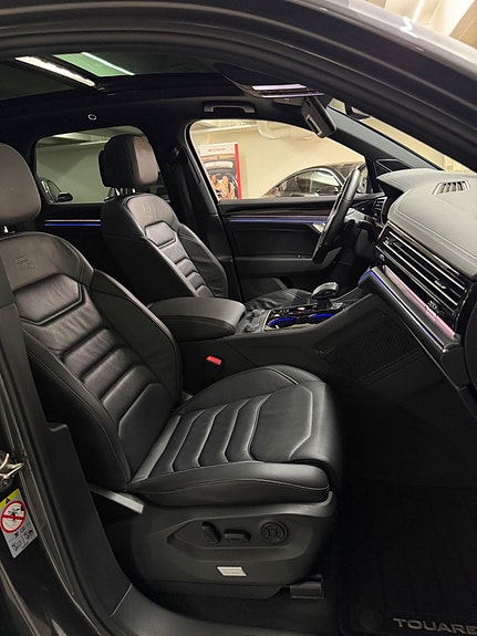 Volkswagen Touareg 12 of 25