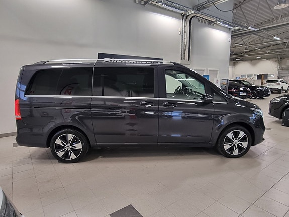 Mercedes-Benz V300 3 of 15