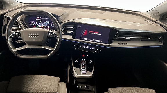 Audi Q4 e-tron 10 of 22