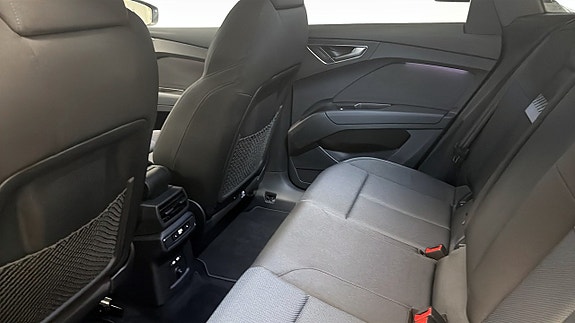 Audi Q4 e-tron 11 of 22