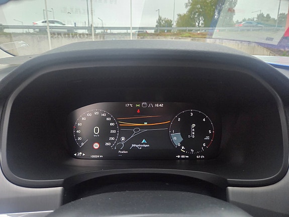 Volvo V90 17 of 27