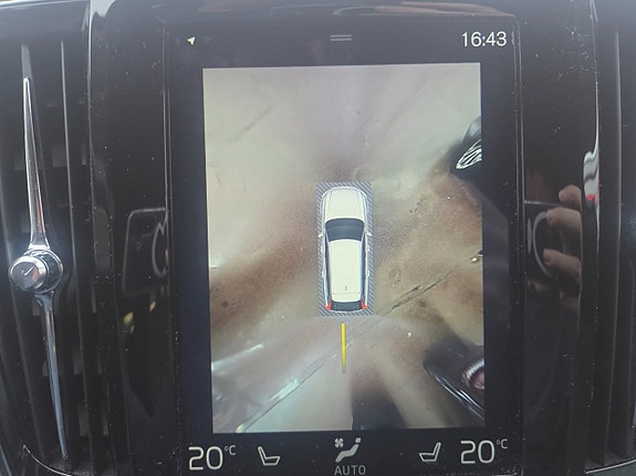 Volvo V90 24 of 27