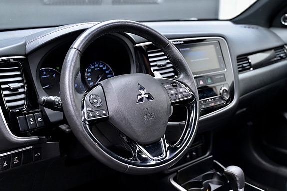 Mitsubishi Outlander 18 of 24