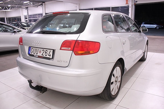 Audi A3 8 of 25