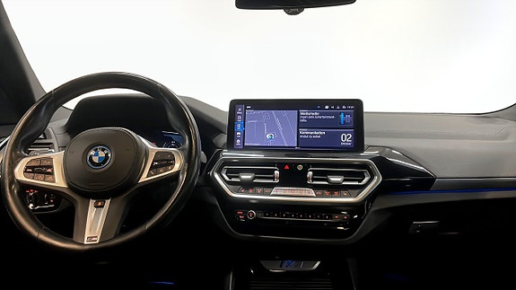 BMW iX3 4 of 13