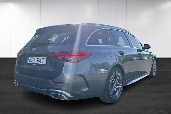 Mercedes-Benz C300 4 of 23