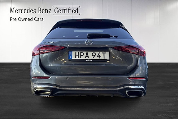 Mercedes-Benz C300 5 of 23