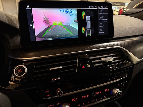 BMW 530e 12 of 28