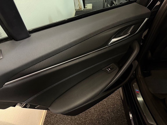BMW 530e 24 of 28