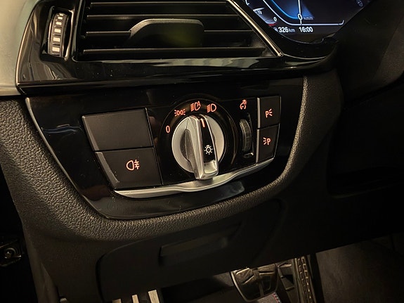 BMW 530e 20 of 28