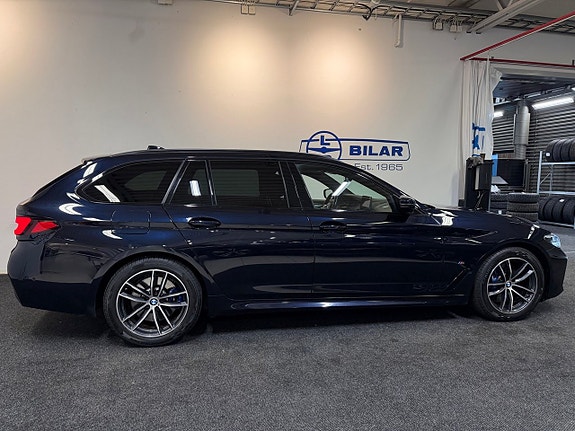 BMW 530e 2 of 28