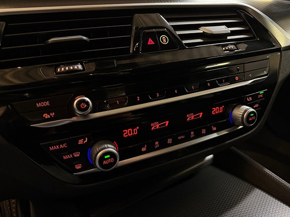 BMW 530e 16 of 28
