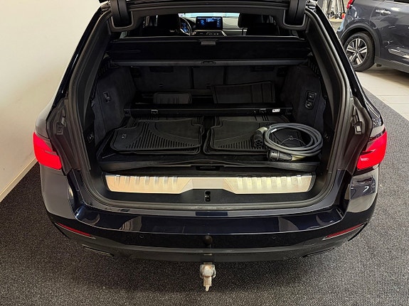 BMW 530e 25 of 28