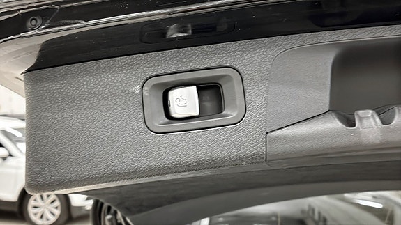 Mercedes-Benz E220 21 of 21