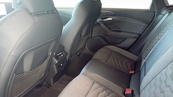 Audi A6 11 of 24