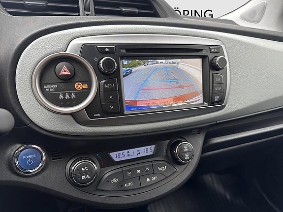 Toyota Yaris 9 of 9