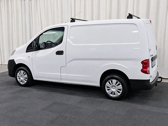 Nissan NV200 3 of 11