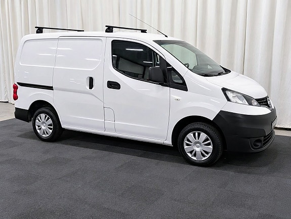 Nissan NV200 6 of 11