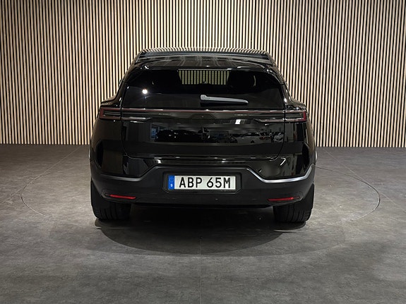 Polestar 3 5 of 26