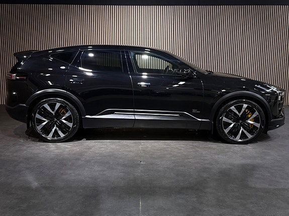 Polestar 3 3 of 26